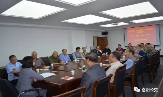 集團(tuán)黨委為離退休老干部上“不忘初心、牢記使命”主題教育專題黨課